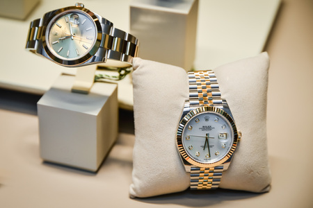 WATCHESXX